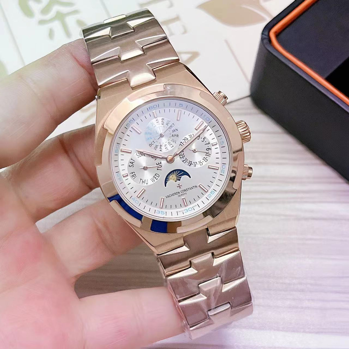 Luxury Automatic Mechanical Watch for Men Wristwatch Stainless Steel Moonphase Overseas 41mm