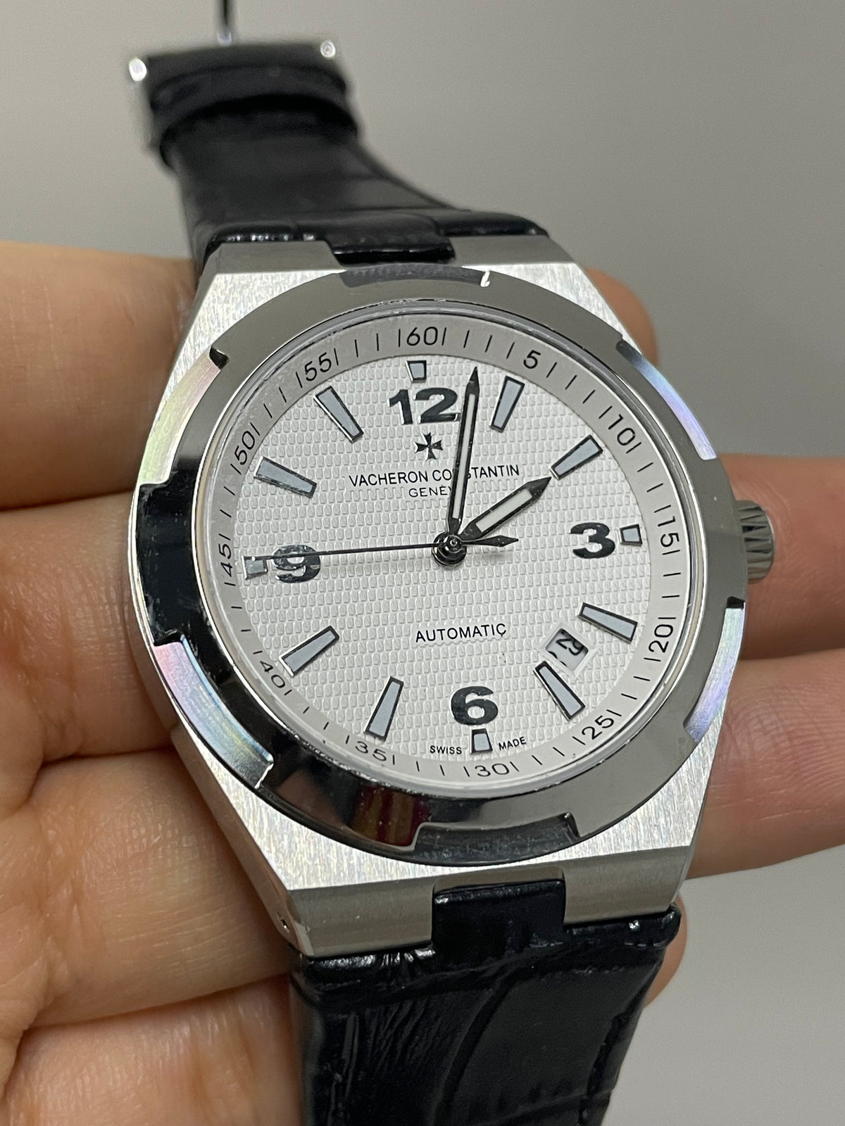 Luxury Automatic Mechanical Watch for Men Wristwatch Stainless Steel Date Overseas 41mm