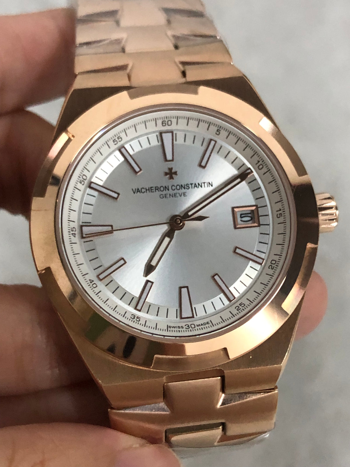 Luxury Automatic Mechanical Watch for Men Wristwatch Stainless Steel Date Overseas 41mm