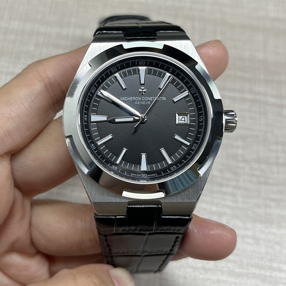 Luxury Automatic Mechanical Watch for Men Wristwatch Stainless Steel Date Overseas 41mm