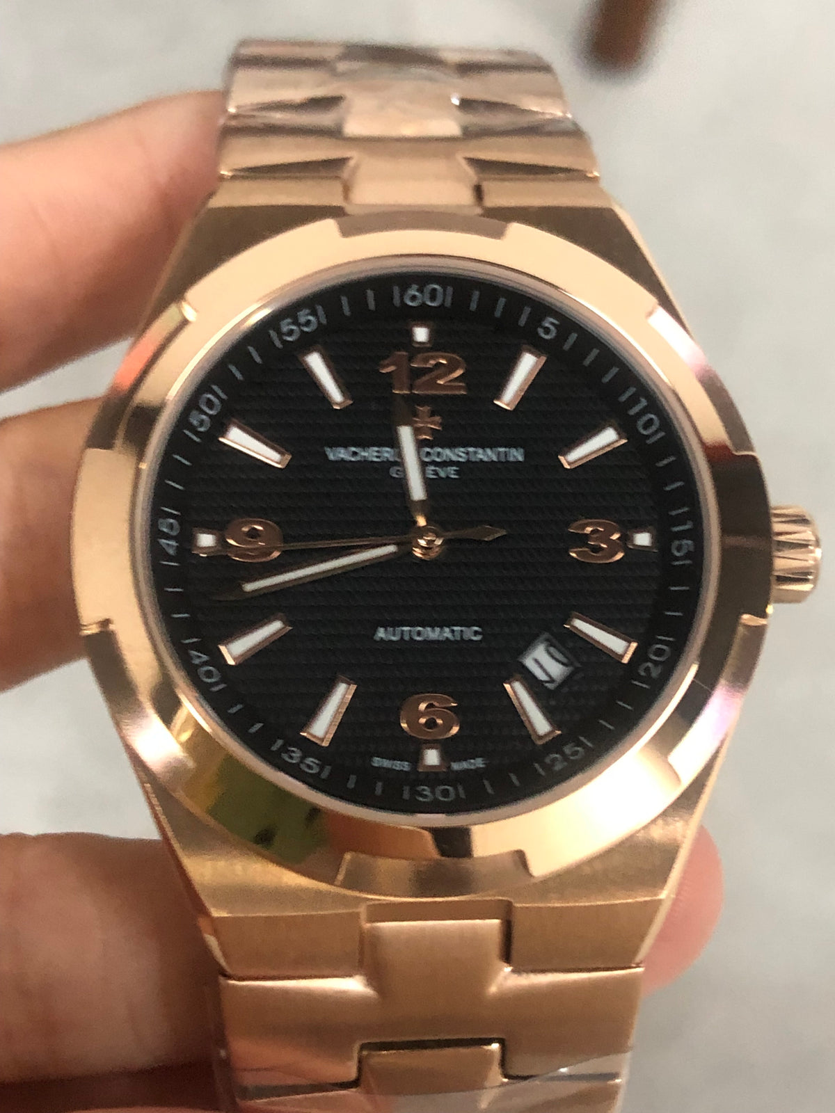 Luxury Automatic Mechanical Watch for Men Wristwatch Stainless Steel Date Overseas 41mm