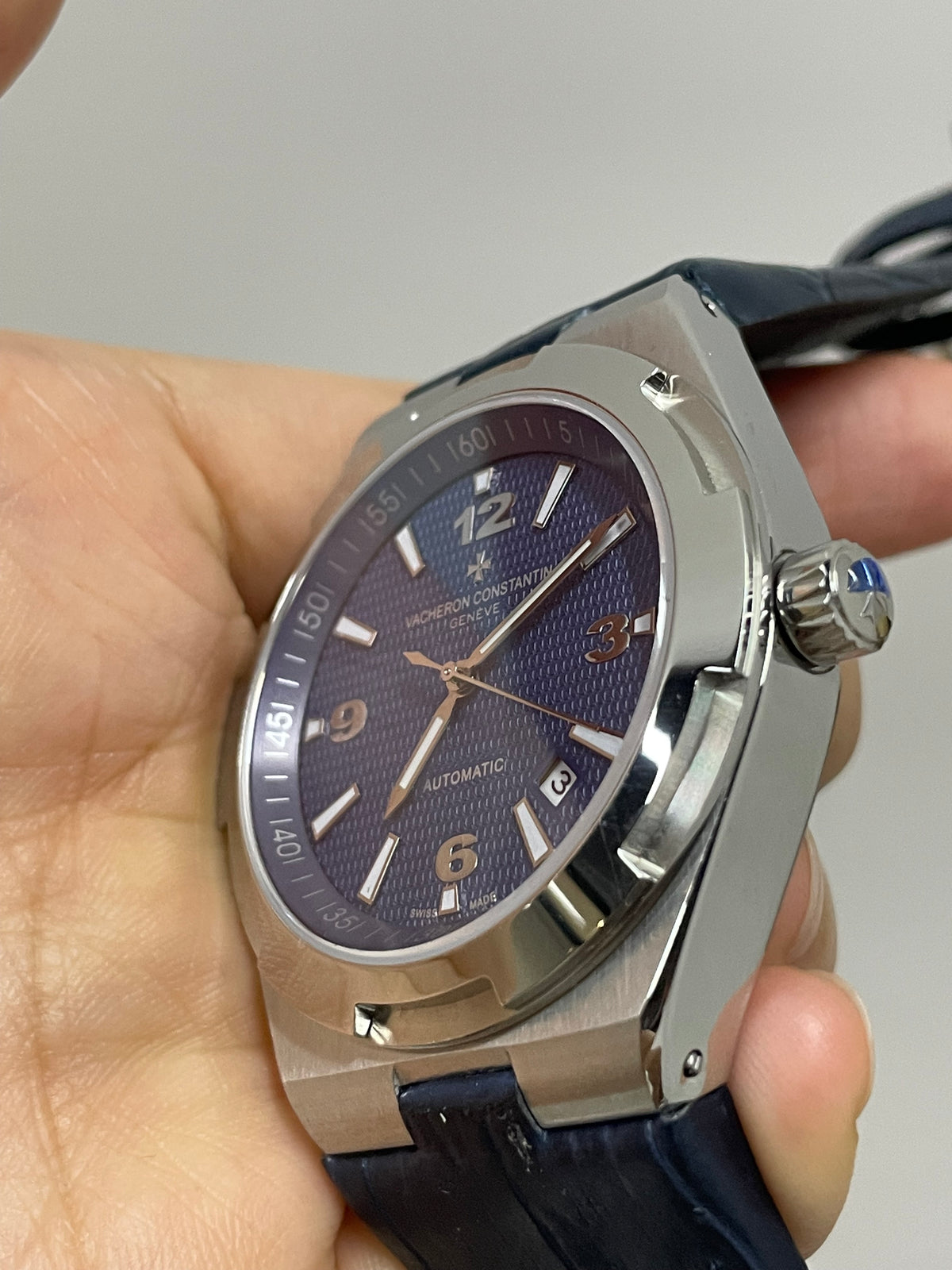 Luxury Automatic Mechanical Watch for Men Wristwatch Stainless Steel Date Overseas 41mm
