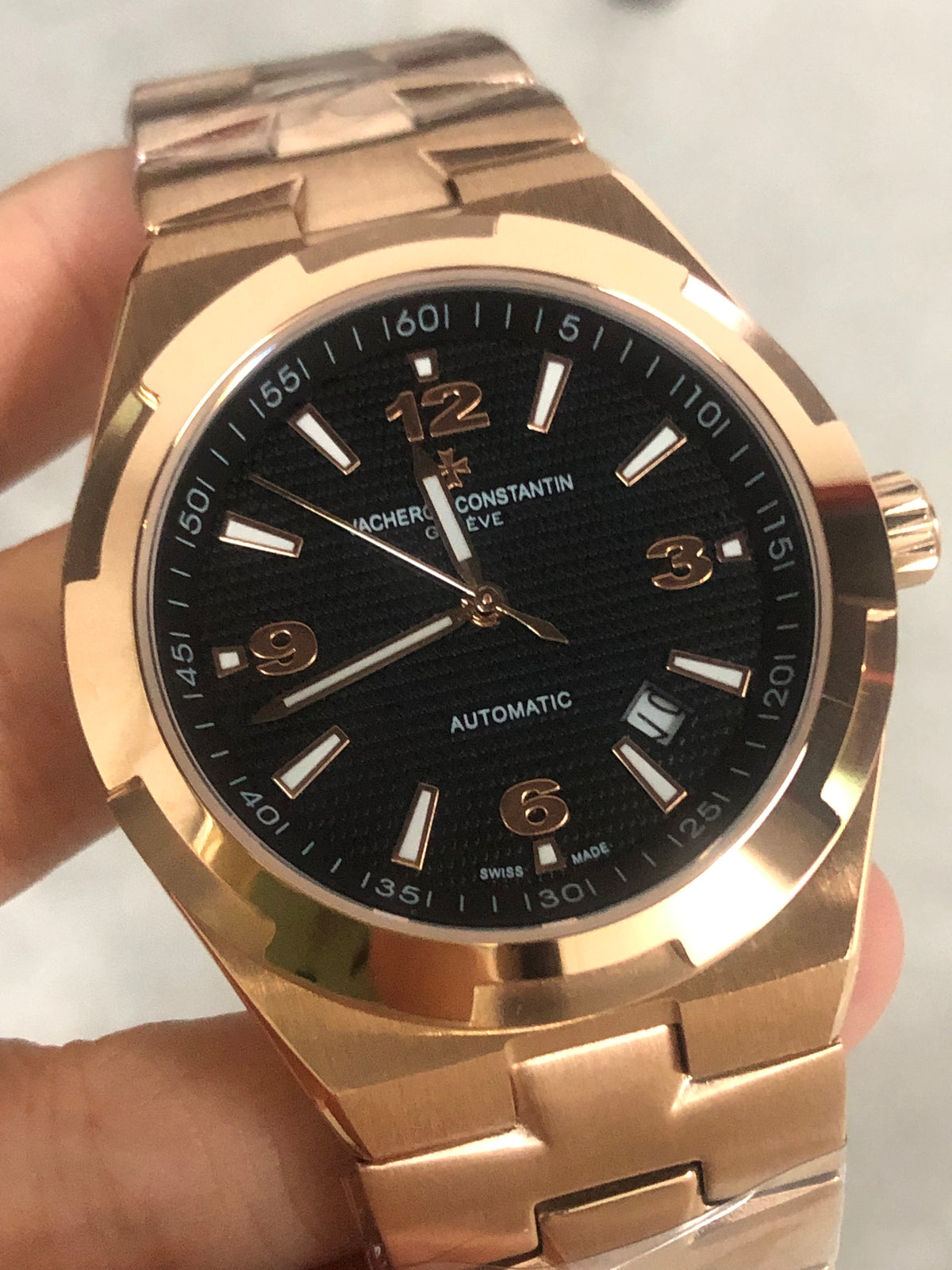 Luxury Automatic Mechanical Watch for Men Wristwatch Stainless Steel Date Overseas 41mm
