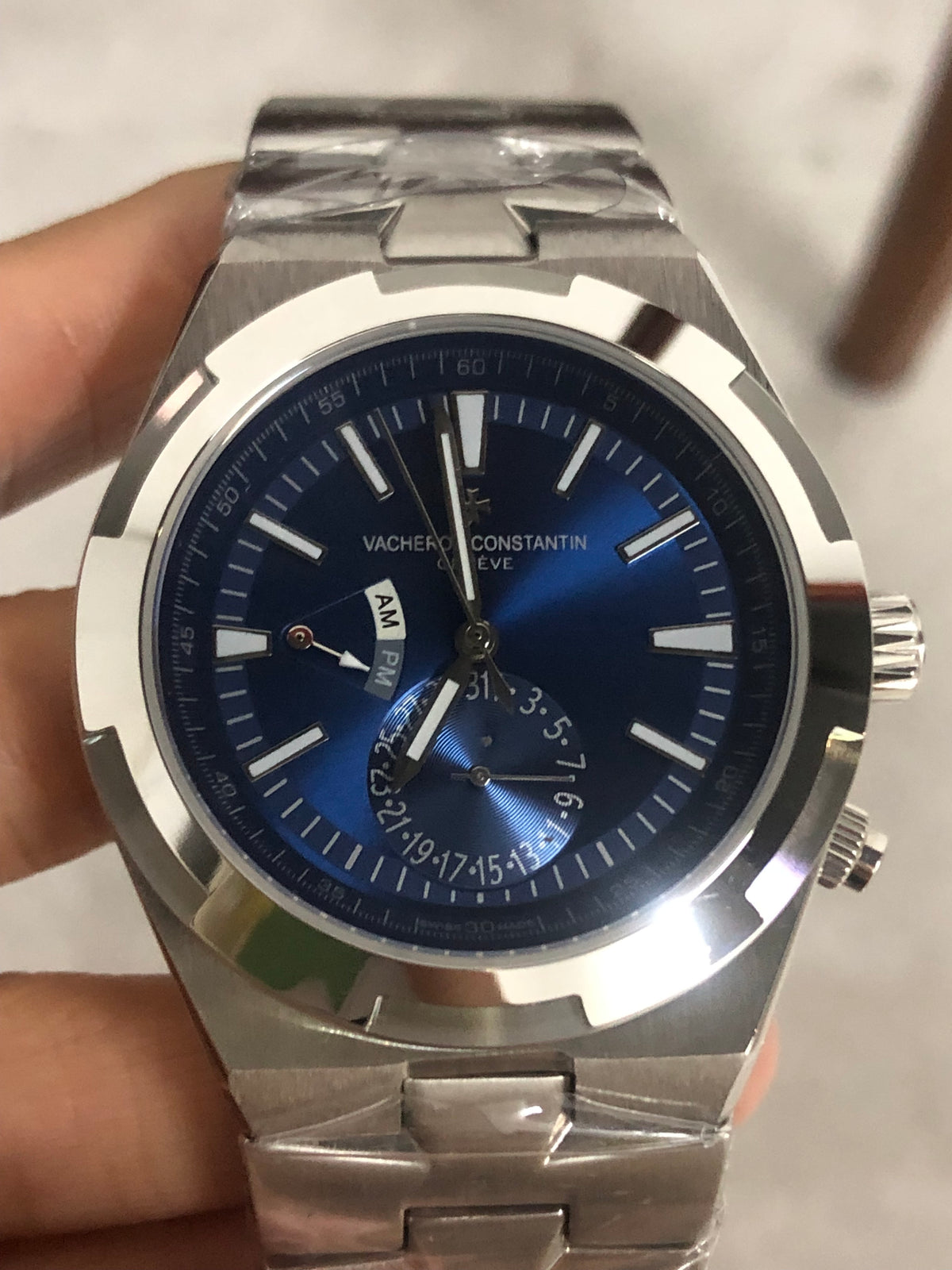 Luxury Automatic Mechanical Watch for Men Wristwatch Stainless Steel Date Overseas 41mm